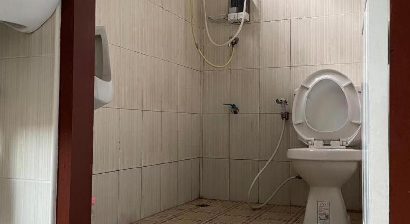 צ'יאנג מאי Oyo 799 Pudsadee Hotel מראה חיצוני תמונה